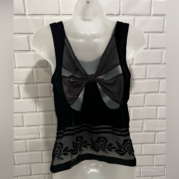 MADE for IMPULSE velvet sleeveless black top/size XS - Picture 10 of 11
